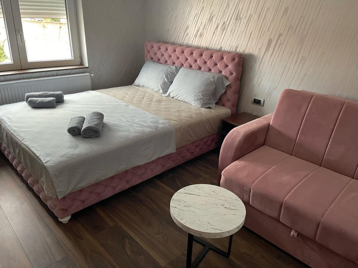 Pink House Apartments Jagodina Dış mekan fotoğraf