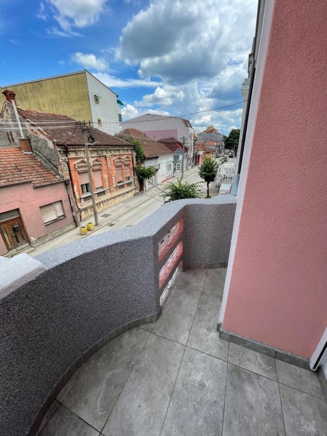 Pink House Apartments Jagodina Dış mekan fotoğraf