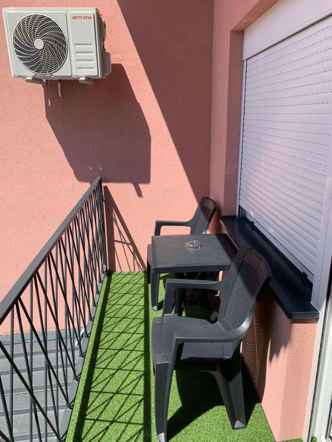 Pink House Apartments Jagodina Dış mekan fotoğraf