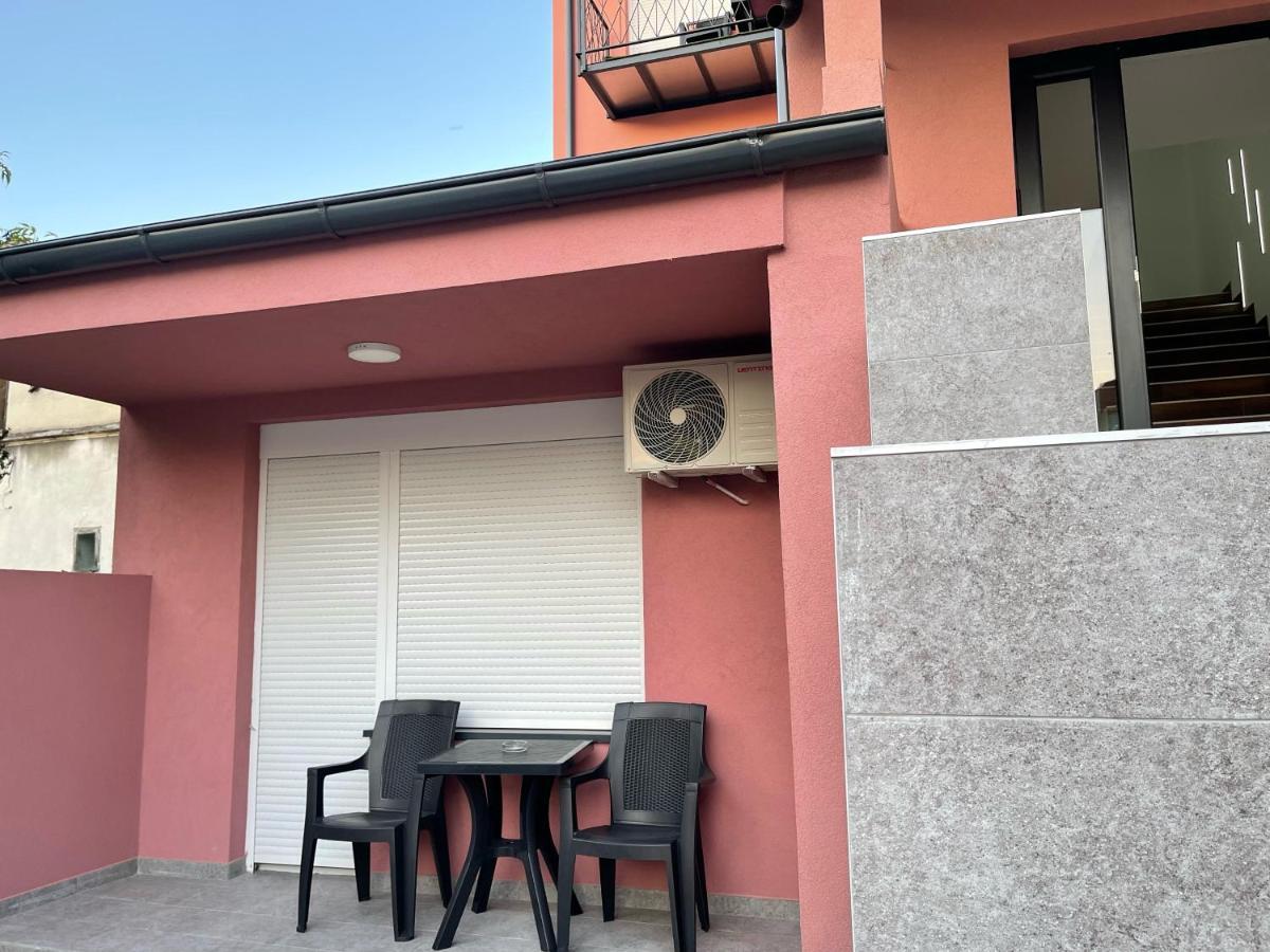 Pink House Apartments Jagodina Dış mekan fotoğraf